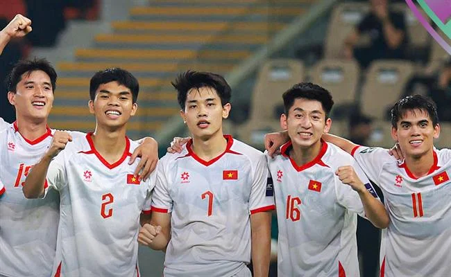 Biểu tượng trò chuyện trực tuyến 24/7 của 18win iOS